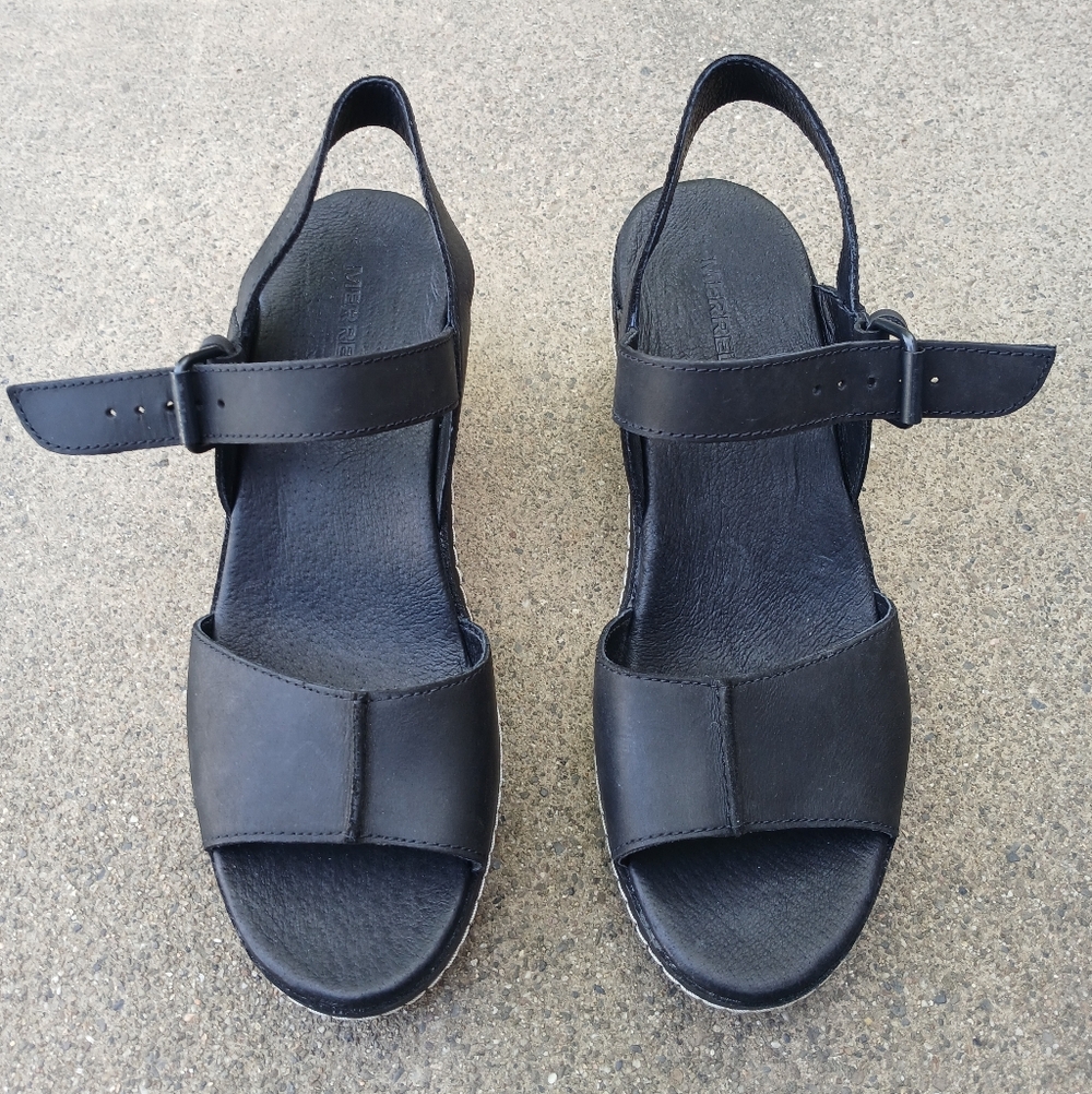 New MERREL Sandals